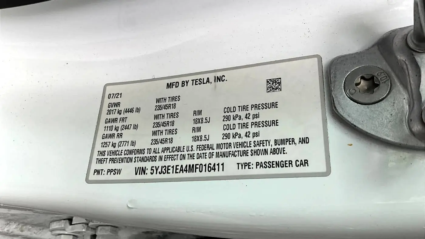 2021 Tesla Model 3 5YJ3E1EA4MF016411