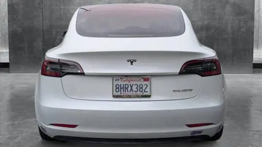 2018 Tesla Model 3 5YJ3E1EB5JF170985