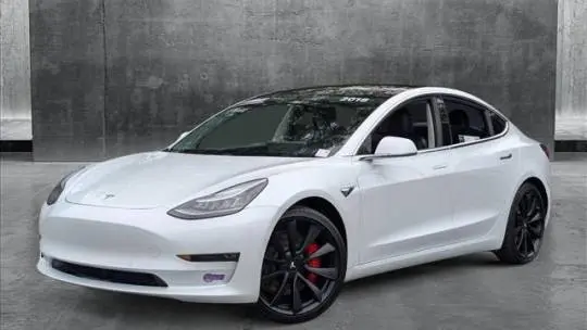 2018 Tesla Model 3 5YJ3E1EB5JF170985