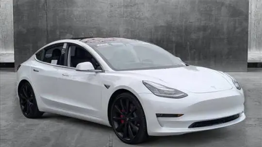 2018 Tesla Model 3 5YJ3E1EB5JF170985