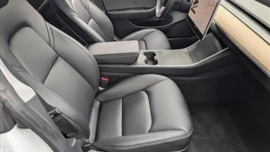 2018 Tesla Model 3 5YJ3E1EB5JF170985