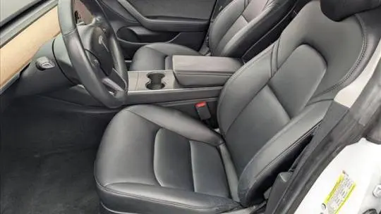 2018 Tesla Model 3 5YJ3E1EB5JF170985