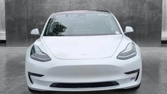 2018 Tesla Model 3 5YJ3E1EB5JF170985
