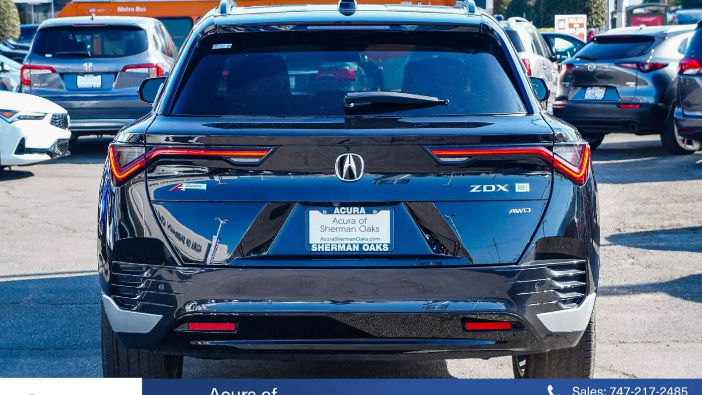 2024 Acura ZDX 4W5KHNRL7RZ514807