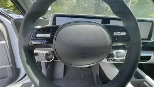 2025 Hyundai IONIQ 6 KMHM34AA0SA098172