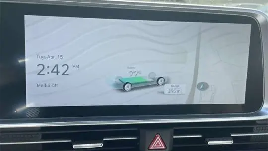2025 Hyundai IONIQ 6 KMHM34AA0SA098172