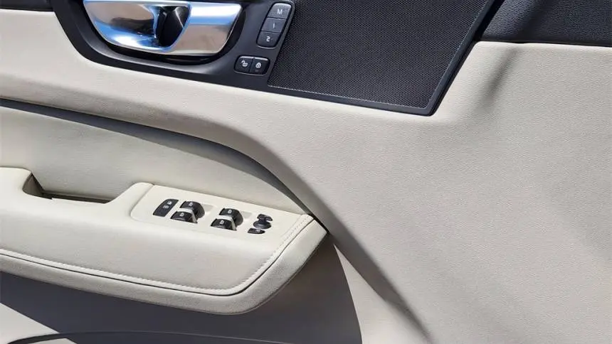 2025 Volvo XC60 YV4H60RC4S1191821