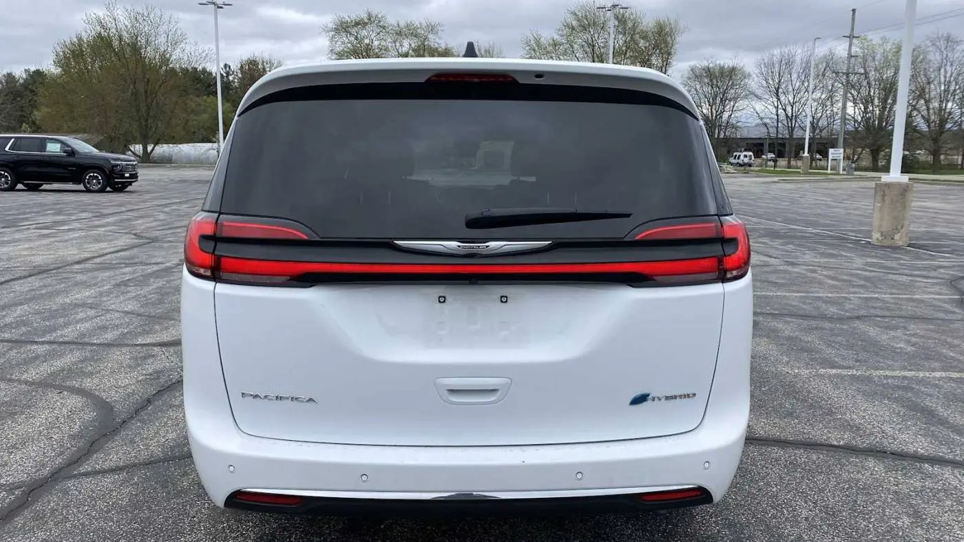 2023 Chrysler Pacifica 2C4RC1L70PR575812