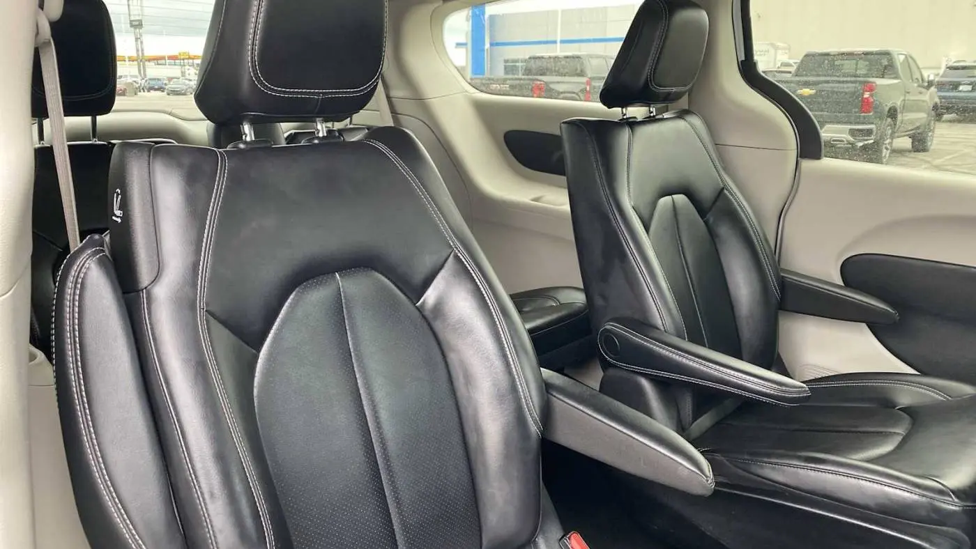 2023 Chrysler Pacifica 2C4RC1L70PR575812