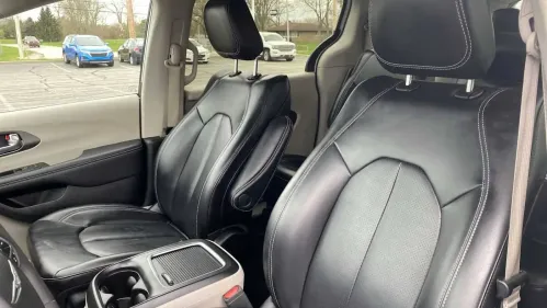 2023 Chrysler Pacifica 2C4RC1L70PR575812