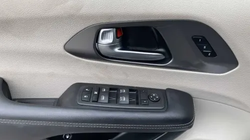 2023 Chrysler Pacifica 2C4RC1L70PR575812