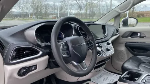 2023 Chrysler Pacifica 2C4RC1L70PR575812