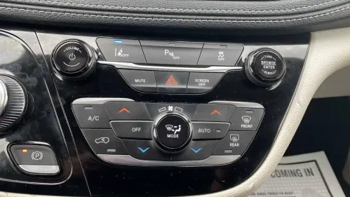2023 Chrysler Pacifica 2C4RC1L70PR575812