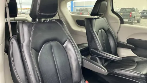 2023 Chrysler Pacifica 2C4RC1L70PR575812