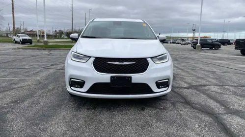 2023 Chrysler Pacifica 2C4RC1L70PR575812