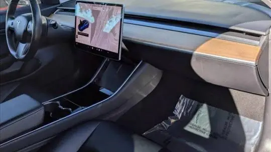 2019 Tesla Model 3 5YJ3E1EA3KF190418