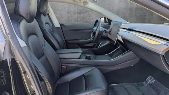 2019 Tesla Model 3 5YJ3E1EA5KF305553