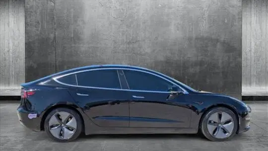 2019 Tesla Model 3 5YJ3E1EA5KF305553