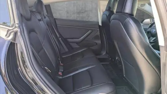 2019 Tesla Model 3 5YJ3E1EA5KF305553