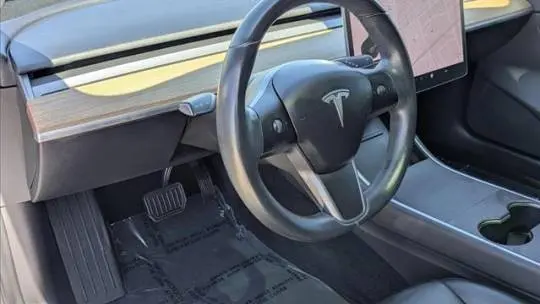 2019 Tesla Model 3 5YJ3E1EA5KF305553