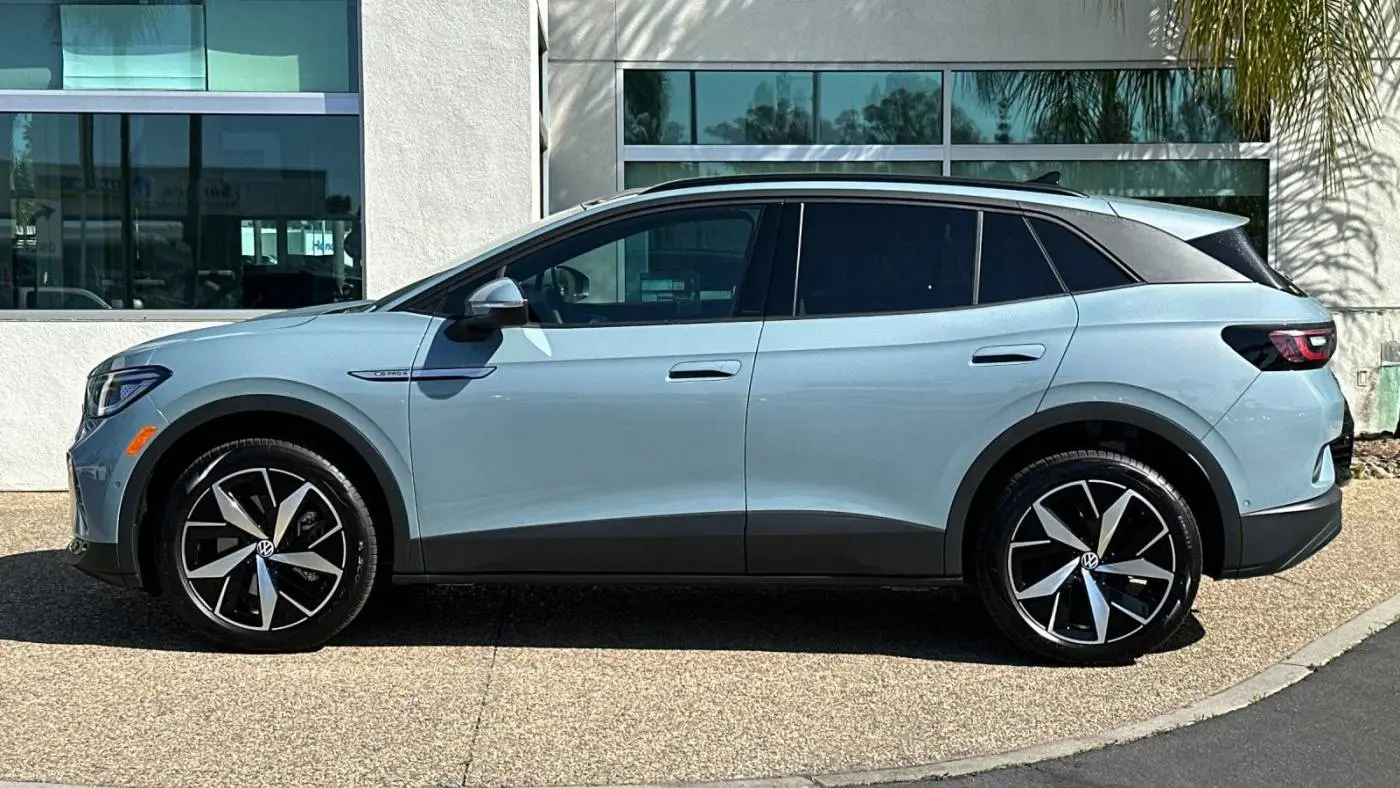 2025 Volkswagen ID.4 1V2WSPE88SC003191