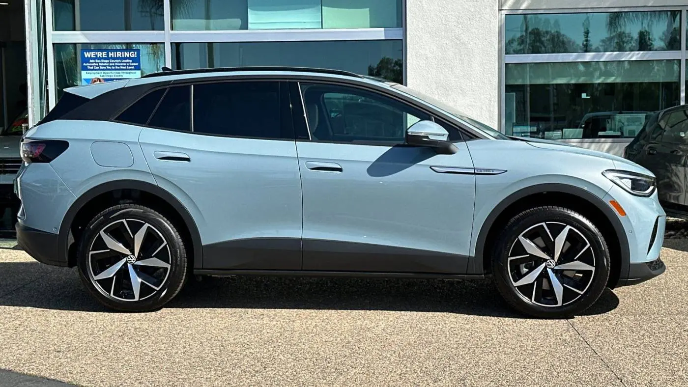 2025 Volkswagen ID.4 1V2WSPE88SC003191