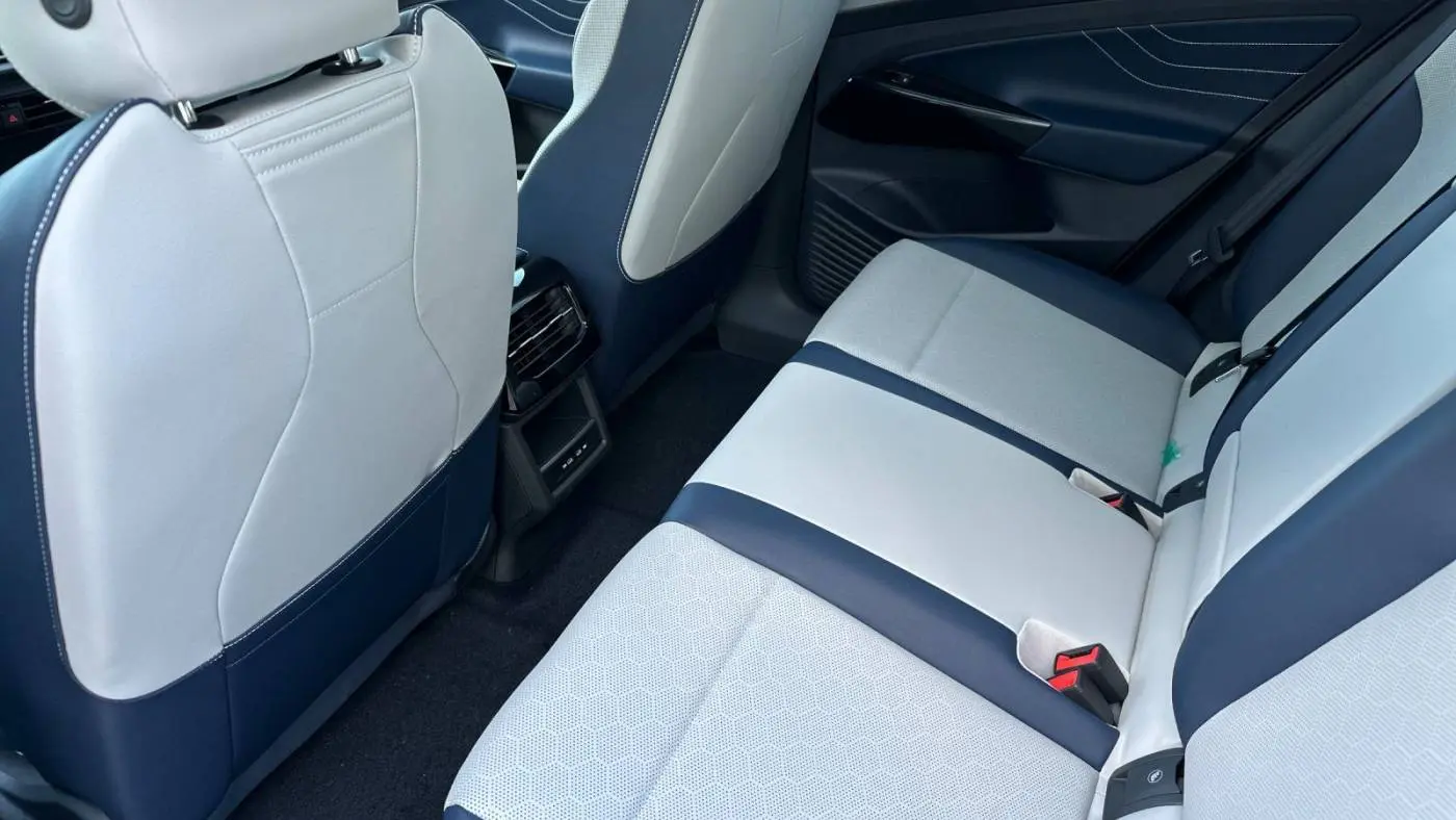 2025 Volkswagen ID.4 1V2WSPE88SC003191