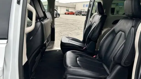 2023 Chrysler Pacifica 2C4RC1L72PR559093