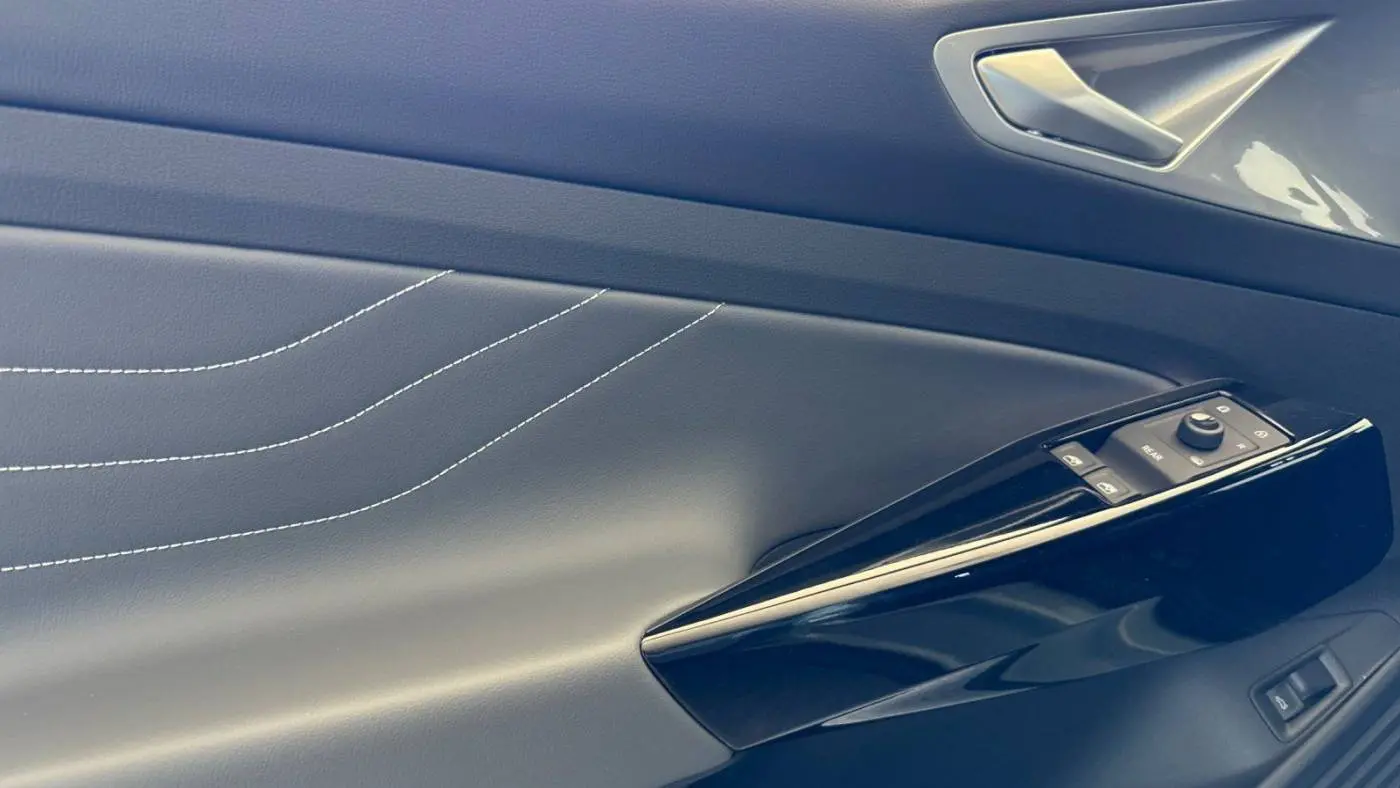 2025 Volkswagen ID.4 1V2VRPE86SC003701