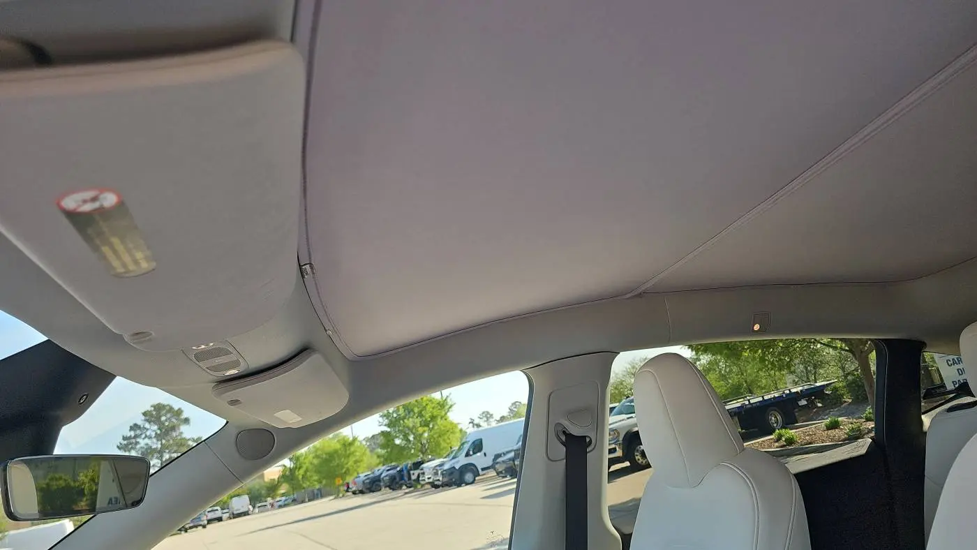 2023 Tesla Model Y 7SAYGAEE8PF933734