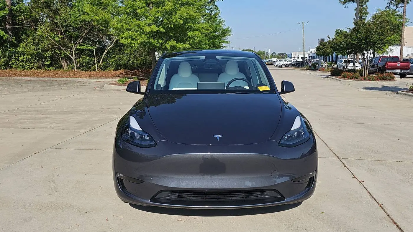 2023 Tesla Model Y 7SAYGAEE8PF933734