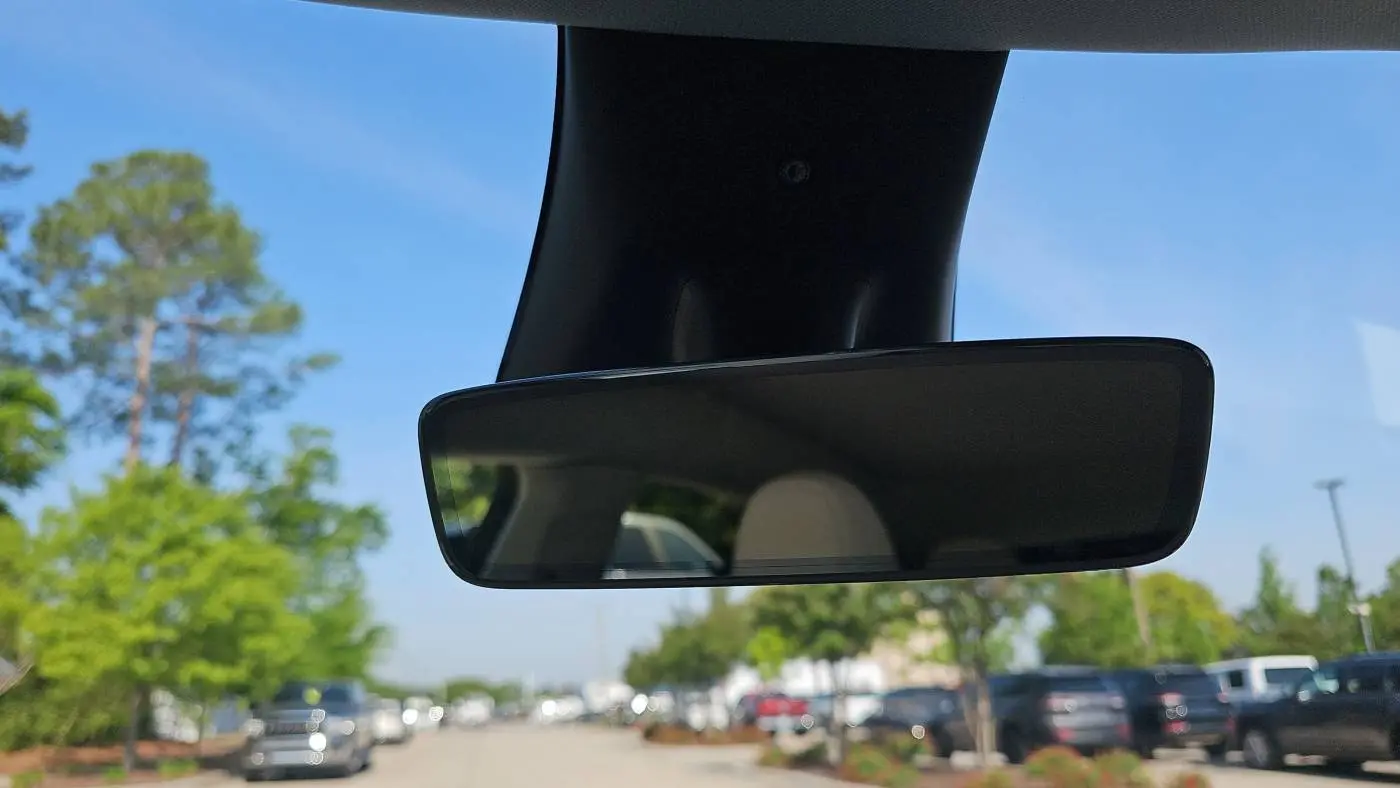 2023 Tesla Model Y 7SAYGAEE8PF933734
