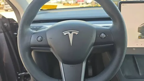2023 Tesla Model Y 7SAYGAEE8PF933734