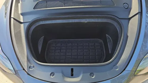 2023 Tesla Model Y 7SAYGAEE8PF933734