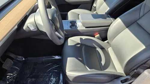 2023 Tesla Model Y 7SAYGDEE0PA144802