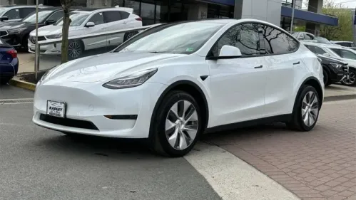 2023 Tesla Model Y 7SAYGDEE3PA051854