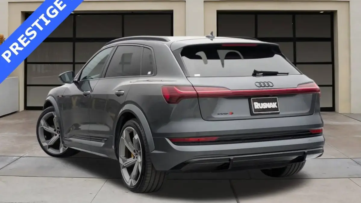 2023 Audi e-tron S - Images - 2