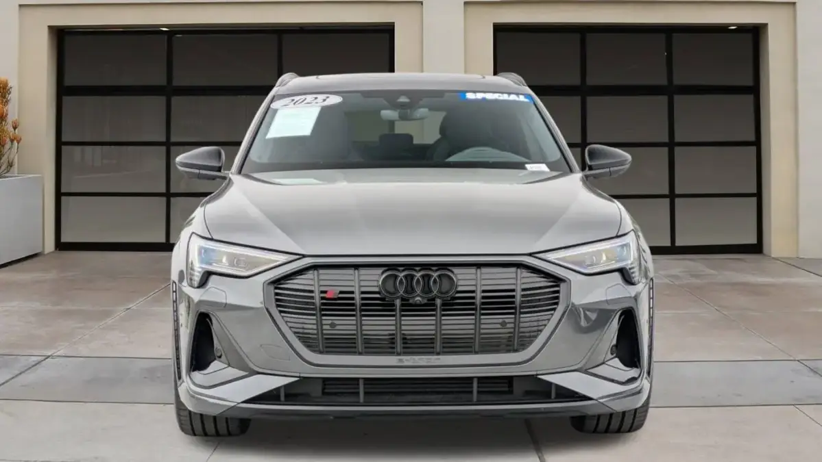 2023 Audi e-tron S - Images - 6