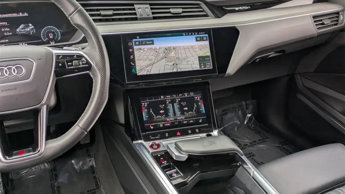 2023 Audi e-tron S - Images - 9