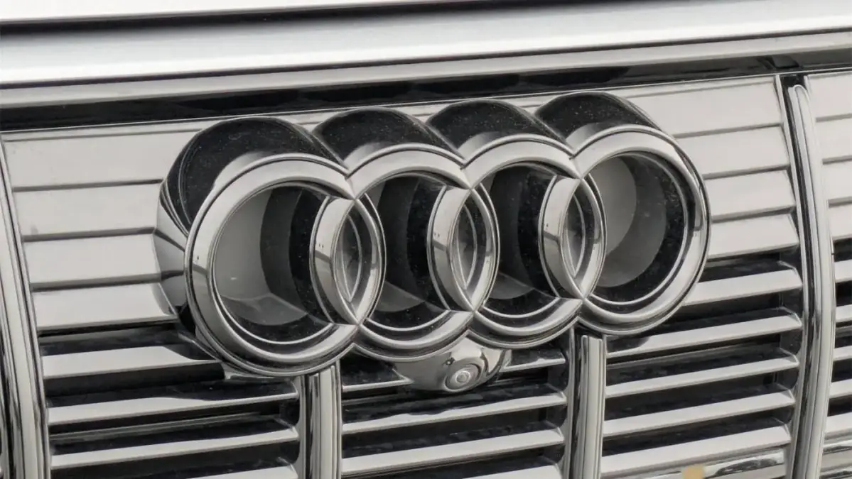 2023 Audi e-tron S - Images - 26