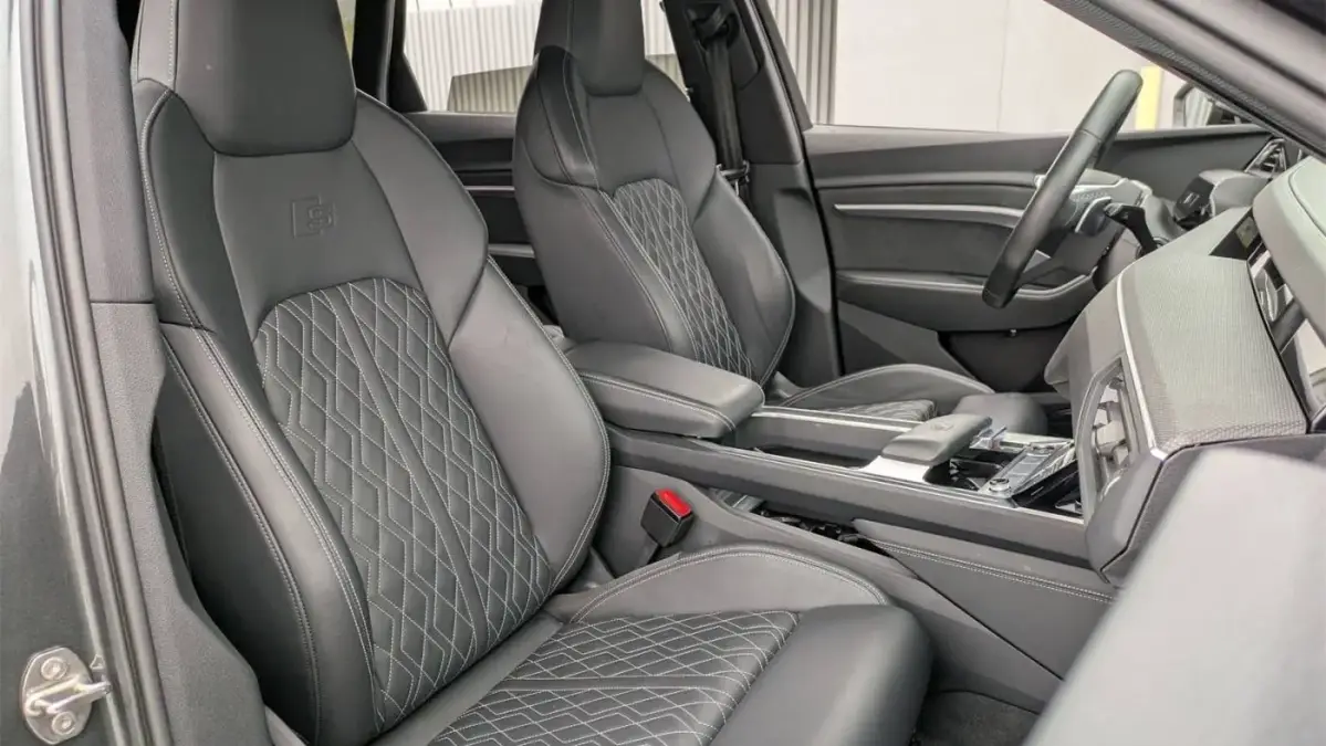 2023 Audi e-tron S - Images - 28
