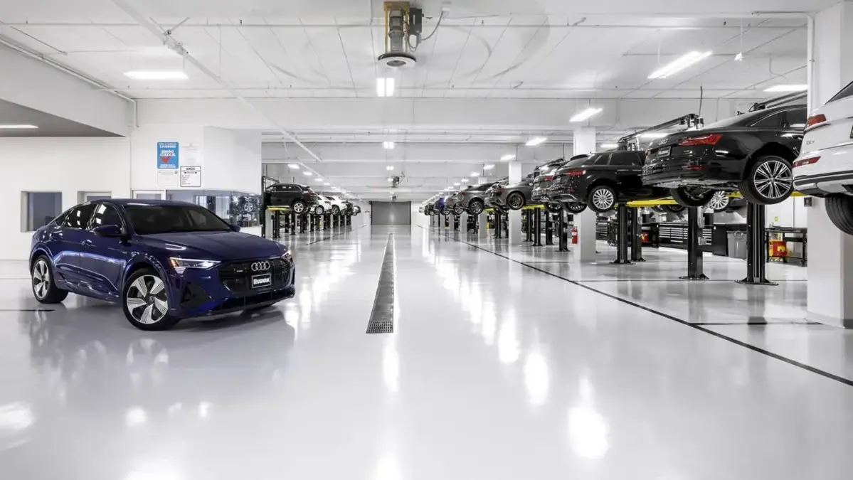 2023 Audi e-tron S - Images - 33