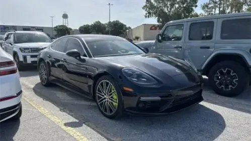2018 Porsche Panamera - Images - 1