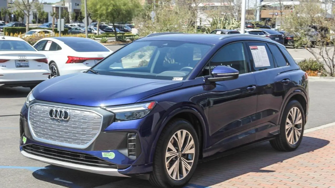 2023 Audi Q4 e-tron WA1BCBFZXPP015568
