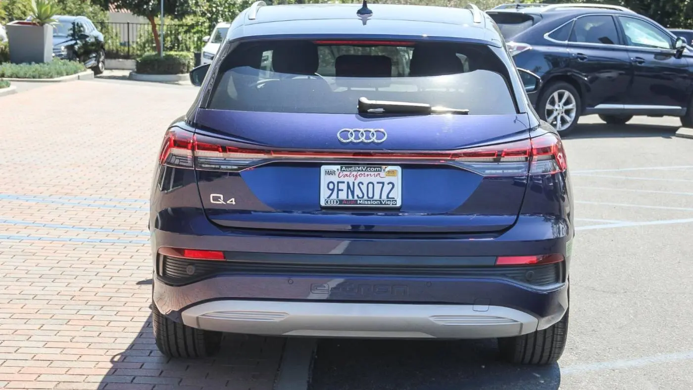2023 Audi Q4 e-tron WA1BCBFZXPP015568