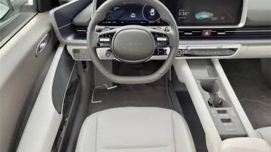 2025 Hyundai IONIQ 6 KMHM34AAXSA096445