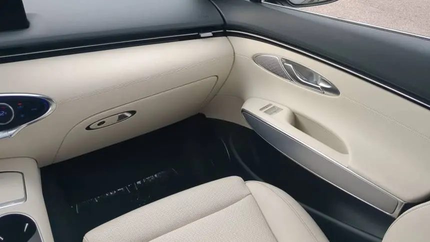 2023 Genesis Electrified GV70 5NMMCET11PH000965