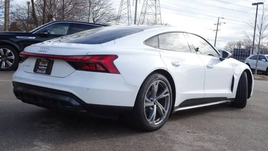 2022 Audi e-tron GT WAUFJBFWXN7006317