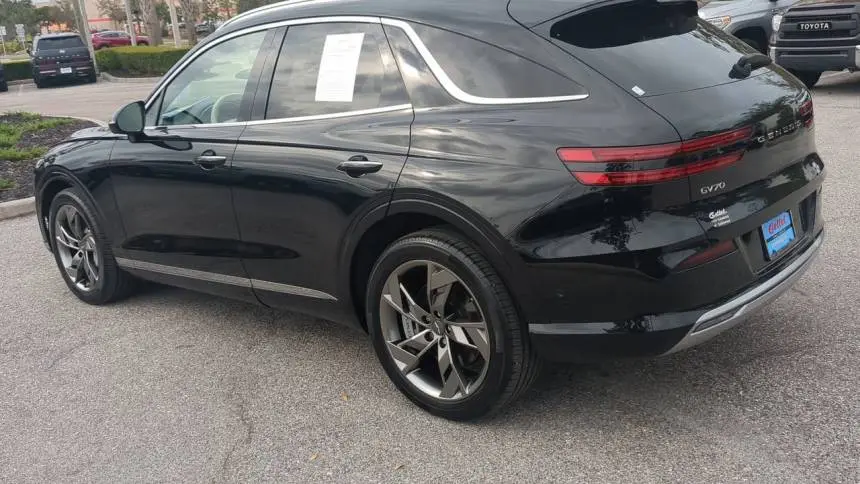 2023 Genesis Electrified GV70 5NMMCET11PH000965