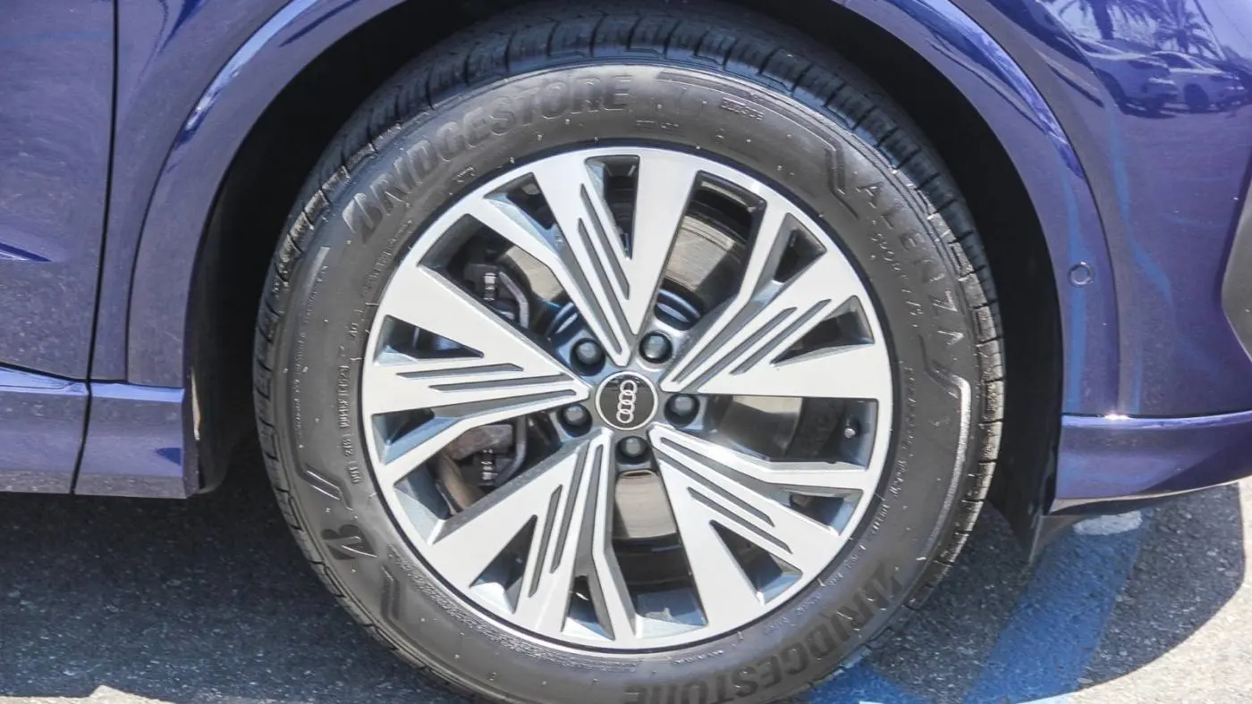 2023 Audi Q4 e-tron WA1BCBFZXPP015568
